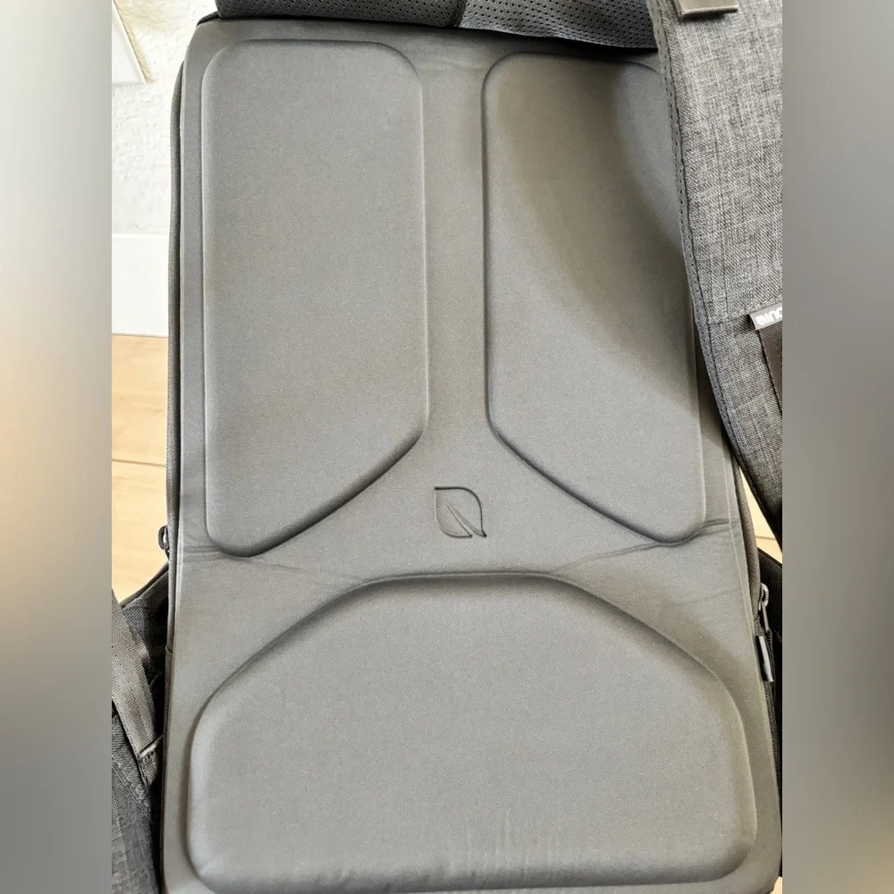 Incase Icon Slim Backpack Grey - Picture 15 of 16